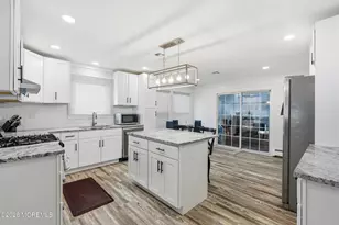 39 Chesterfield Ln, Toms River Township, NJ 08757 - Photo 14