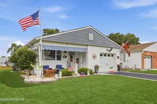 39 Chesterfield Ln, Toms River Township, NJ 08757 - Photo 4