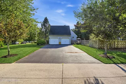 9 Lakeview Drive, Tinton Falls, NJ 07712 - Photo 4