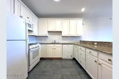865 Arnold Ave #8, Point Pleasant, NJ 08742 - Photo 2