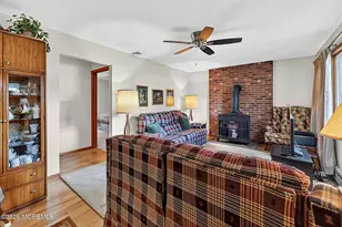 258 Forsgate Dr, Jamesburg, NJ 08831 - Photo 4