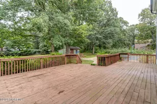 195 Edgemere Ct, Toms River Township, NJ 08755 - Photo 20