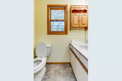 195 Edgemere Court, Toms River Township, NJ 08755 - Photo 18