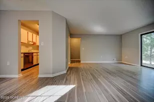1304 Violet Ln, Jackson, NJ 08527 - Photo 14