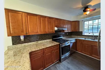 42 Weller Place, Holmdel, NJ 07733 - Photo 2