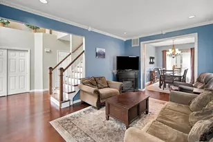 28 Violet Cir, Howell Township, NJ 07731 - Photo 8