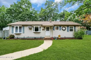 1416 Jeffrey St, Lakewood, NJ 08701 - Photo 2