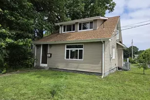 261 State Route 36, Hazlet Township, NJ 07730 - Photo 2