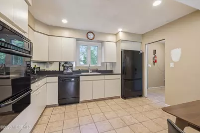 4 Wylie Terrace, Morganville, NJ 07751 - Photo 12