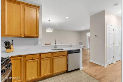 313 Sophee Lane, Lakewood, NJ 08701 - Photo 10
