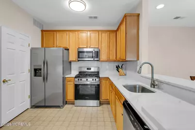 313 Sophee Lane, Lakewood, NJ 08701 - Photo 8