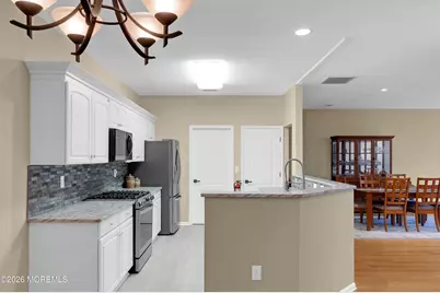 65 Golden Willows Avenue, Lakewood, NJ 08701 - Photo 10