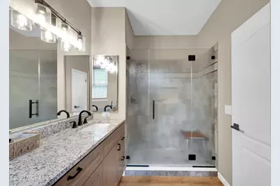 65 Golden Willows Avenue, Lakewood, NJ 08701 - Photo 24