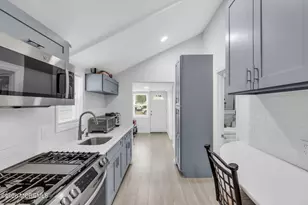 337 Shoreland Cir, Laurence Harbor, NJ 08879 - Photo 2