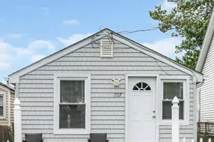 337 Shoreland Cir, Laurence Harbor, NJ 08879 - Photo 2