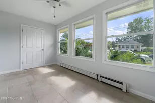 48 Berkshire Ct, Toms River Township, NJ 08753 - Photo 4