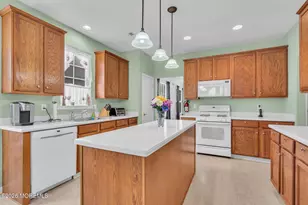 445 Monticello Ln, Lakewood, NJ 08701 - Photo 8