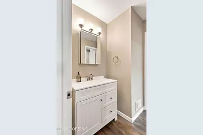 565 Clubhouse Drive, Middletown, NJ 07748 - Photo 16