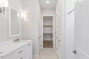 16 Freesia Dr, Manalapan Township, NJ 07726 - Photo 4