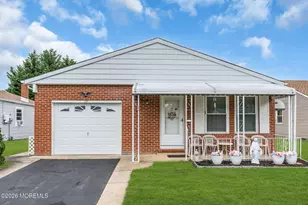 39 Innsbruck Dr, Toms River Township, NJ 08757 - Photo 1