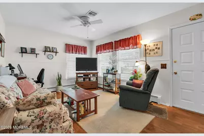 39 Innsbruck Drive, Toms River Township, NJ 08757 - Photo 10