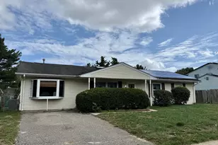 122 Beverly Dr, Barnegat, NJ 08005 - Photo 2