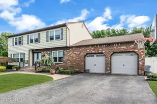30 Overhill Dr, Marlboro Township, NJ 07746 - Photo 2
