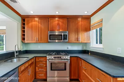 13 Helene Court, Tinton Falls, NJ 07724 - Photo 8