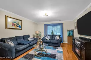 402 Silver Ct, Hamilton Square, NJ 08690 - Photo 8