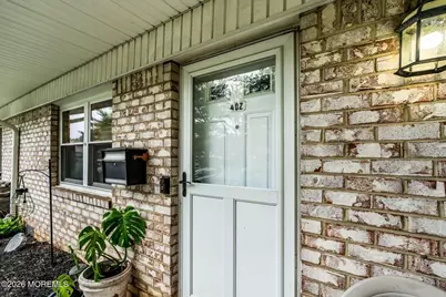 402 Silver Court, Hamilton Square, NJ 08690 - Photo 2