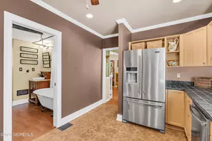 542 Clinton Ave, Belford, NJ 07718 - Photo 16