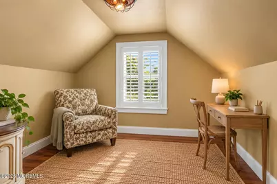 542 Clinton Avenue, Belford, NJ 07718 - Photo 26