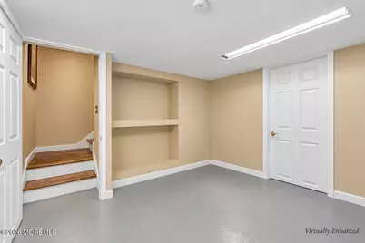 542 Clinton Avenue, Belford, NJ 07718 - Photo 32