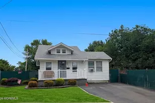 1050 Woodmere Dr, Aberdeen Township, NJ 07735 - Photo 1