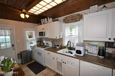 1050 Woodmere Drive, Aberdeen Township, NJ 07735 - Photo 4