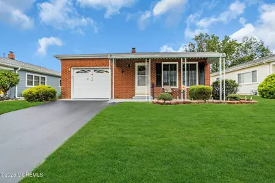 139 Bonaire Drive, Toms River Township, NJ 08757 - Photo 4