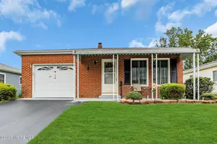 139 Bonaire Dr, Toms River Township, NJ 08757 - Photo 1