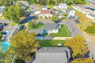 10 Hudson Ave, Hazlet Township, NJ 07730 - Photo 6