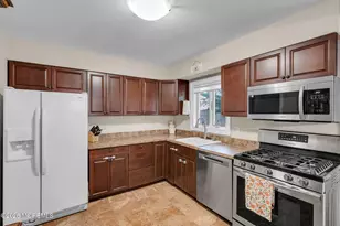709 Park Ave, Middletown, NJ 07748 - Photo 20