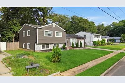 62 Annapolis Drive, Hazlet Township, NJ 07730 - Photo 2