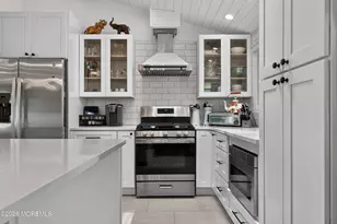 62 Annapolis Dr, Hazlet Township, NJ 07730 - Photo 10