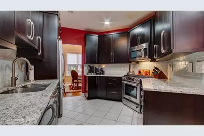 194 Shinnecock Drive, Manalapan Township, NJ 07726 - Photo 10