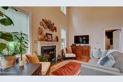 194 Shinnecock Drive, Manalapan Township, NJ 07726 - Photo 18