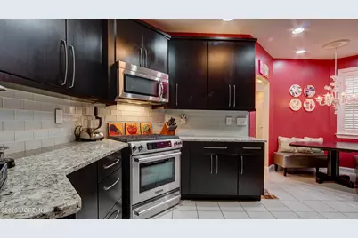 194 Shinnecock Drive, Manalapan Township, NJ 07726 - Photo 12