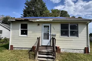 460 Netherwood Dr, Keyport, NJ 07735 - Photo 1