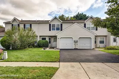 76 Harbor Circle, Freehold, NJ 07728 - Photo 2