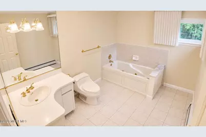 98 Murray Hill Terrace, Marlboro Township, NJ 07746 - Photo 16