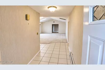 98 Murray Hill Terrace, Marlboro Township, NJ 07746 - Photo 2