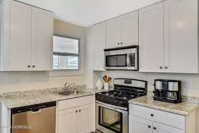 2011 Ocean Avenue N, Spring Lake, NJ 07762 - Photo 16