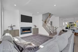 38 Waller Dr, Middletown, NJ 07748 - Photo 18